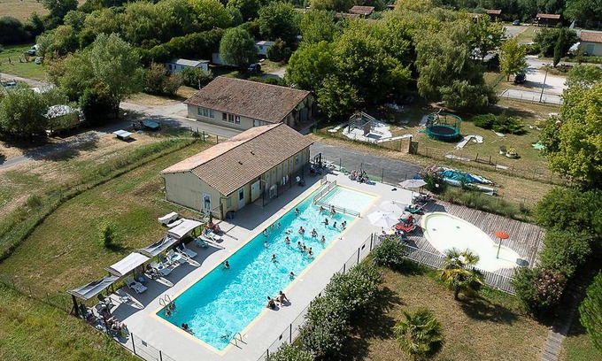 Saint-Aulaye-Puymangou House | 48 m² Mobile home ∙ 2 bedrooms ∙ 8 guests