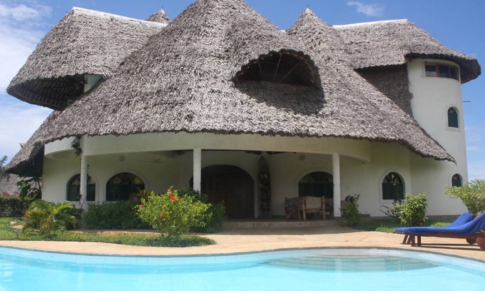Galu Kinondo Villa | 480 m² Villa ∙ 1 bedroom ∙ 10 guests
