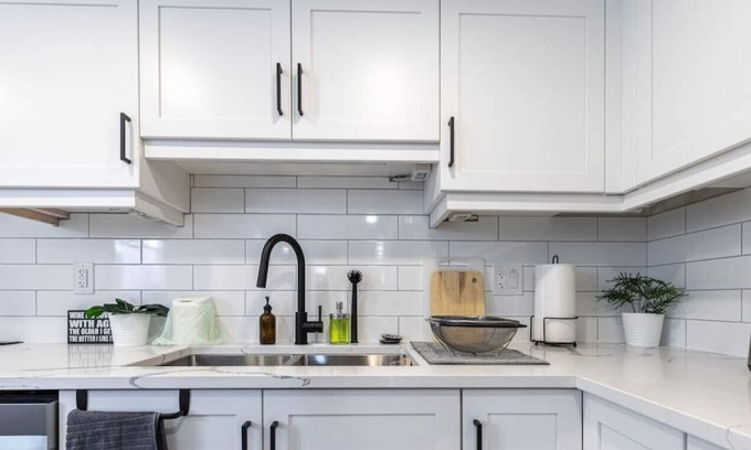 Rosemount House | 48H-2 · Kingsdale Morden 3 beds apartment with 3 parking