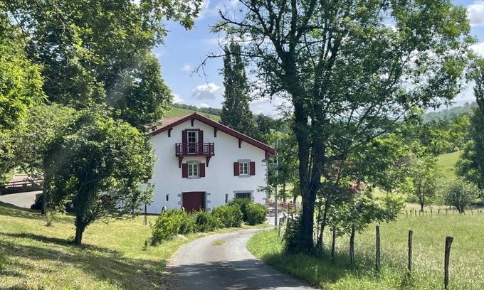 Ainhice-Mongelos House | 49 m² Gîte ∙ 1 bedroom ∙ 2 guests
