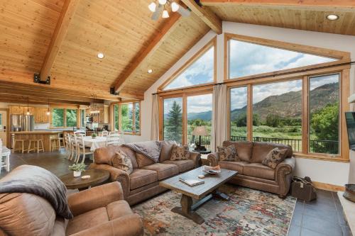 Durango House | 4920 County Rd 203