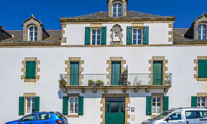 Etel Apartment | 49m2 Apartment with Private Parking, 200m from Beach
