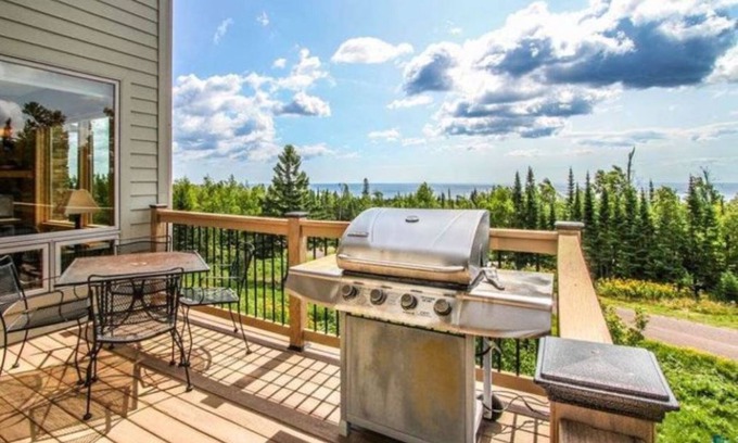 Lutsen House | 4BD, 3BA - Spacious with Lake & Mountain Views