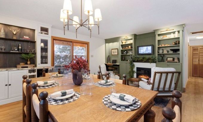 Muskoka Lakes Cabin | 4Bdrm Muskoka Retreat Fire Table, Games, Netflix
