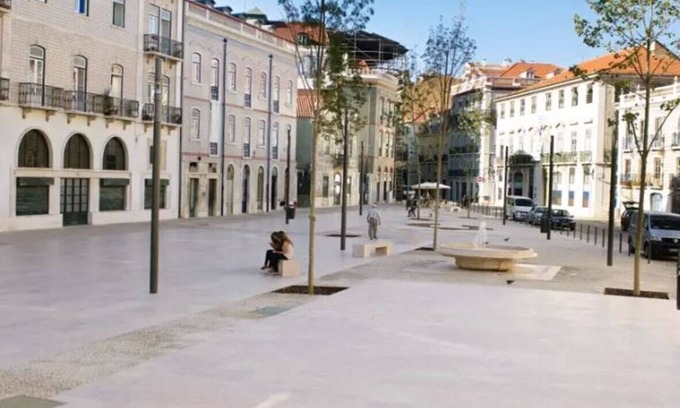 Sao Jorge de Arroios Apartment | 4BHK Saldanha Apt with Terrace, Stunning City Views & Modern Amenities in Lisbon