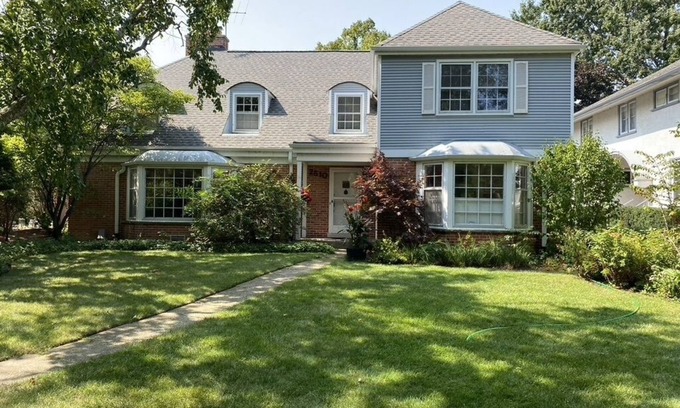 Evanston House | 4Br, 3BA, home Evanston, IL, near Northwestern Univ, fully furnished, equipped