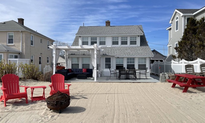Westbrook Cottage | 4BR Beach Cottage sits on private beach. Sleeps 12 with comfort, Outdoor grill