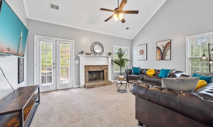 Covington House | 4BR Covington Haven with Private Yard & Porch