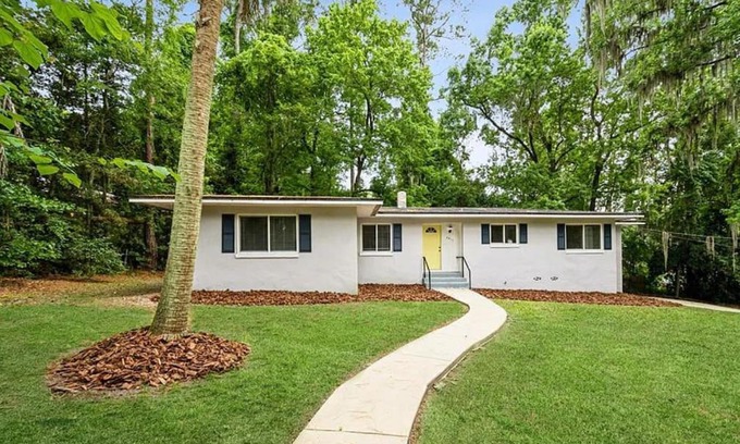 Gainesville Apartment | 4BR House Next to Ben Hill Stadium