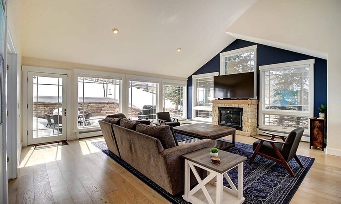 Edwards House | 4BR in Edwards - Hot Tub, Workspace, Game Room