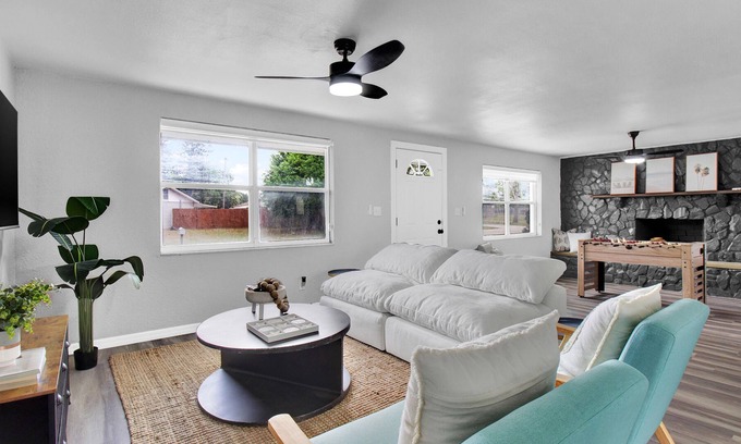 Seminole Apartment | 4BR Seminole
