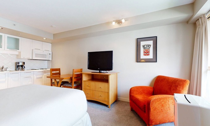 Whistler Village Apartment | 4th-floor studio near ski lifts with golf nearby, gym, fireplace, & jetted tub