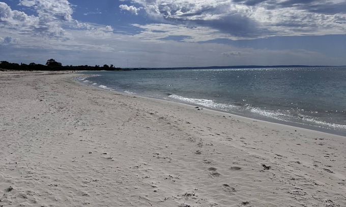 Broadwater House | 4x2 Family Home,100m from the stunning Geographe Bay in Australia's SW