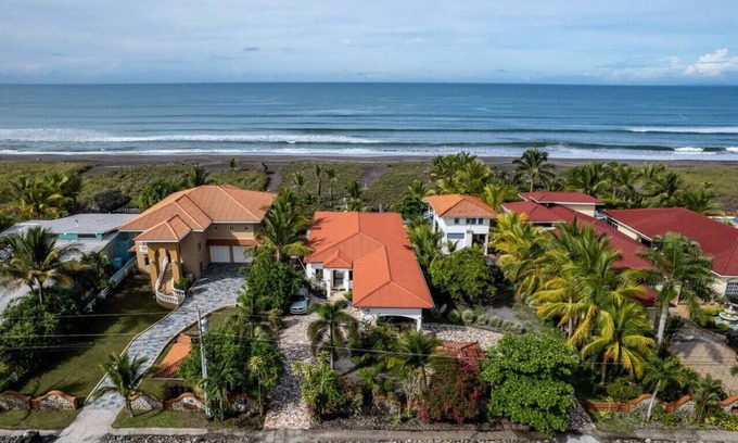 Palo Grande Villa | 5★ Beachfront Escape | Pool + Stunning Views