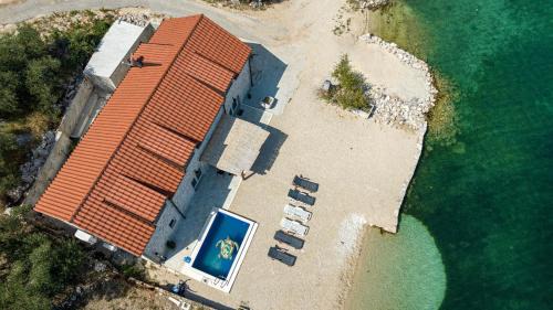 Putnikovic Villa | 5* Beachfront Villa Olive Mill