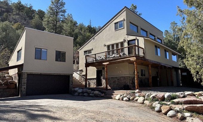 Durango Cabin | 5 Bed/3 Bath near Purgatory, Hot Springs & Downtown Durango