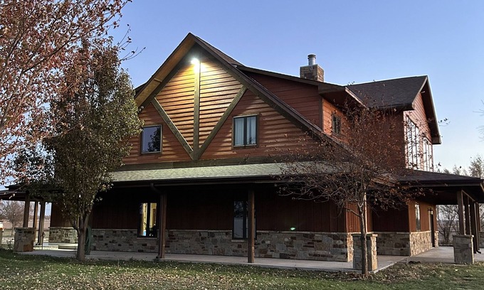 Rock Port Other | 5 bedroom 3 bath Farm house. Country Views. Open floor plan with lots of space!