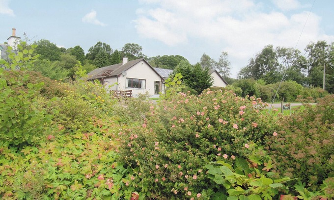 Torcastle Cottage | 5 bedroom accommodation in Banavie, near Fort William