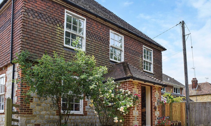 Etchinghill Cottage | 5 bedroom accommodation in Sellindge