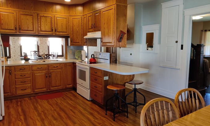 Gap Other | 5 Bedroom Farmhouse Located In The Heart Of Pa Dutch Country.