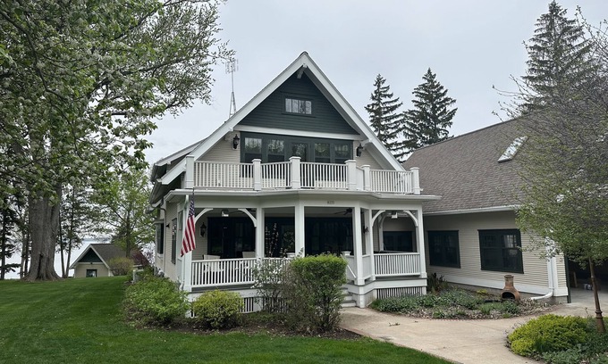 Winneconne House | 5 Bedroom Historic Waterfront Home Available