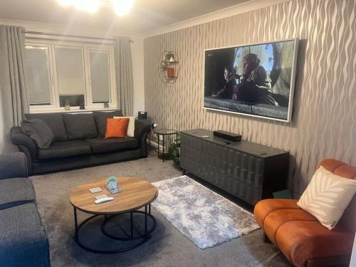 Newcastle-Under-Lyme House | 5 Bedroom House close to Keele, great Gadgets