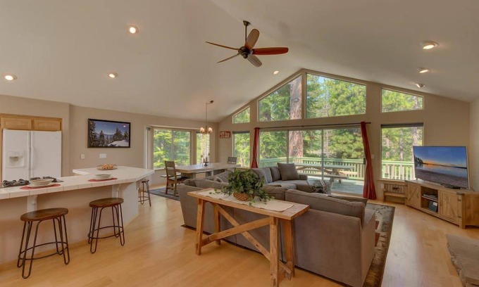 Montgomery Estates House | 5 Bedroom Home - Huge Game Room, Bocce Ball, Amazing Outdoors