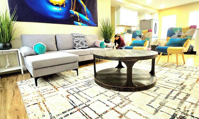 Springfield Apartment | 5 bedroom in the center of Springfield .