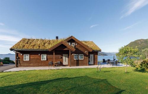 Vindafjord House | 5 Bedroom Lovely Home In Ølensvåg