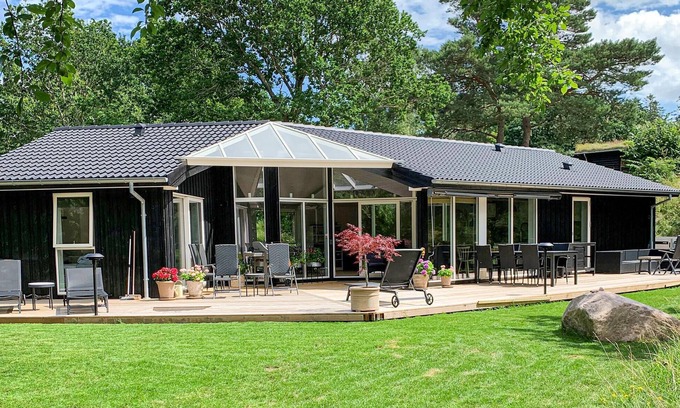 Faarevejle House | 5 bedroom nice home in Fårevejle