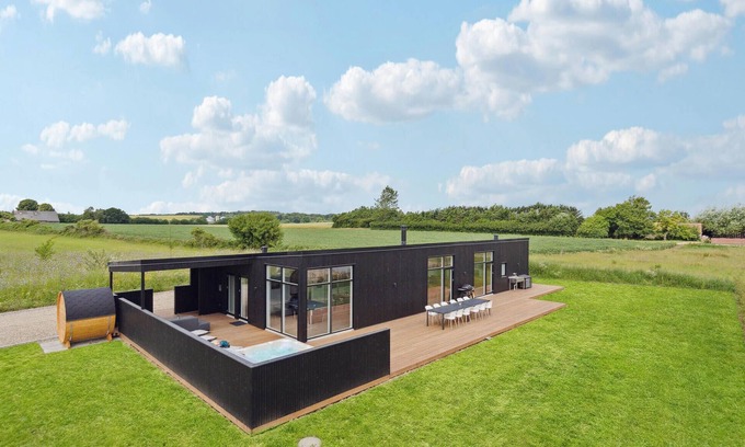 Borkop House | 5 bedroom pet friendly home in Børkop