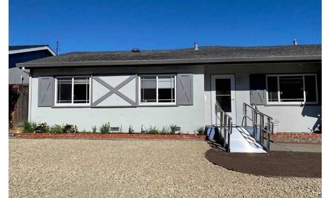 Dublin House | 5 bedroom single level home with 3 bath