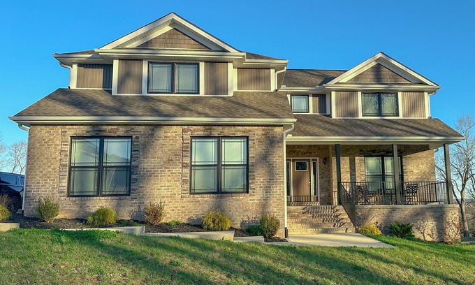 Somerset House | 5-bedroom vacation home with private slip, just 10 minutes from the marina