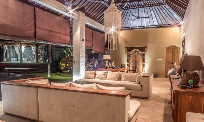 Padangsambian Klod Villa | 5 Bedroom Warm intimate family villa