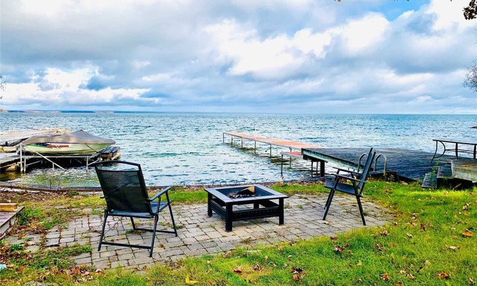 Georgina House | 5 Br Lakeview Detach House With Private Dock,30 Min. From Toronto