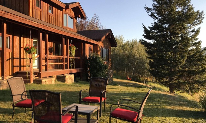 Game Creek House | 5 BR Mountain Home set in the woods near nat. forest - AUGUST 2023 SALE