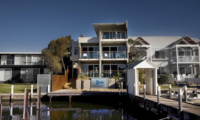 Metung Apartment | 5 Knots Metung