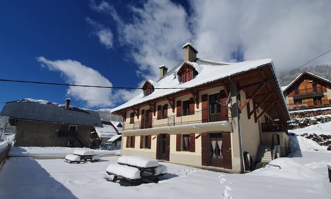 Saint-Colomban-des-Villards House | 5 minutes from the Sybelles ski area! Fully equipped apartment with a view.