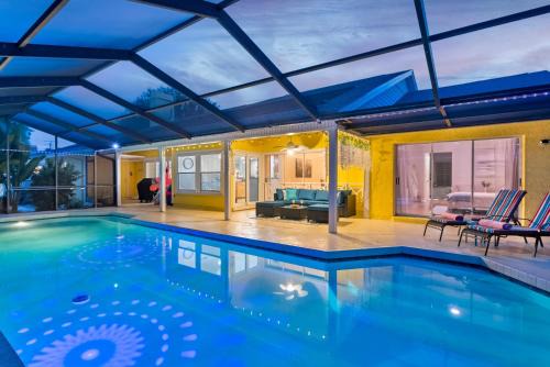 Palma Sola House | 5 Mi to Anna Maria Beach Home in Bradenton!