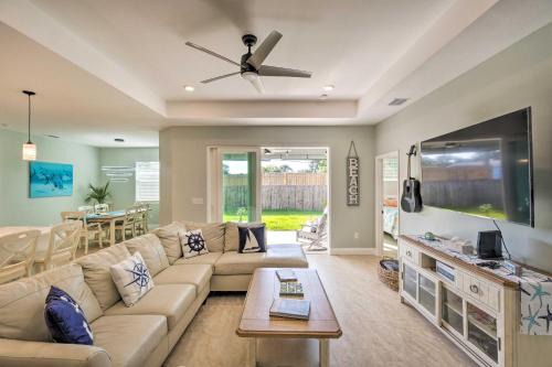 South Venice House | 5 Mi to Beach and Walk to Park Modern Venice Home