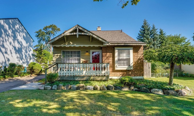 Royal Oak House | 5 Mi to Downtown: Royal Oak Bungalow!