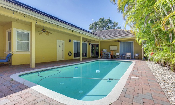 Jupiter House | 5 Mi to Jupiter Beach Park: Poolside Oasis!