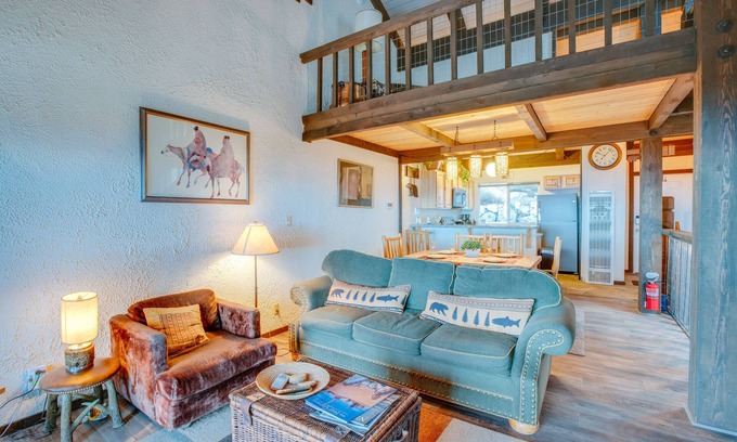 Tahoe Village House | 5 Mi to Lake Tahoe: Stateline Townhome