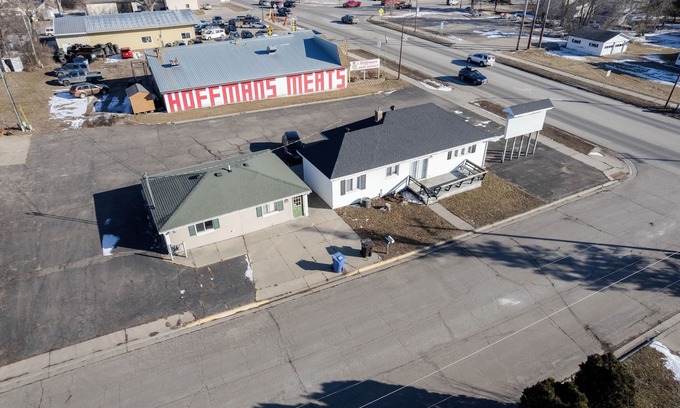 Detroit Lakes House | 5 min to Lake I Self Check-In I Free Parking I W/D