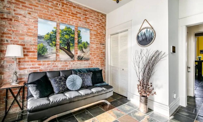 Central Boulder Condo | 5 min Walk to Pearl St - WiFi/Parking/King Bed/W&D