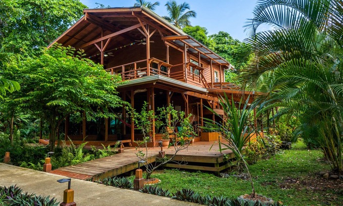 Bocas del Toro Apartment | 5 min walk to Surf: 2BR/2BA + Ocean & Jungle Views