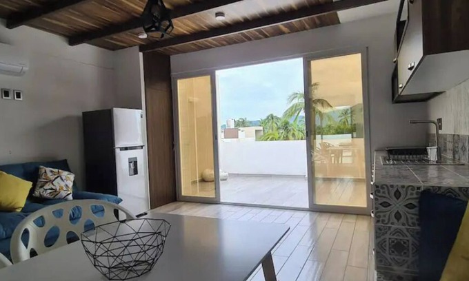Manzanillo Apartment | 5 mins from beach and interesting places! Weekly and monthly discount available!
