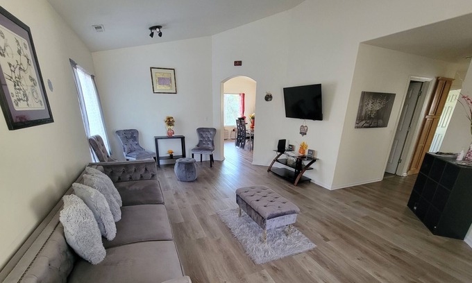Bethel-Danebo House | 5 mins from Eugene Airport