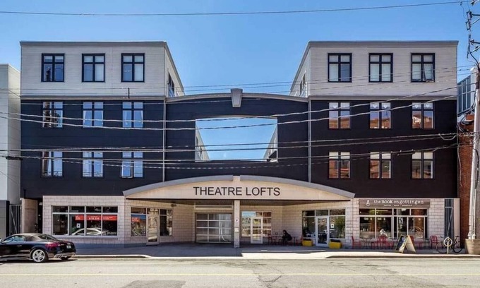 North End Condo | 5 minutes to downtown! Family-sized condo with iconic private courtyard.