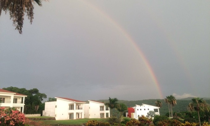 Santa Cruz Villa | #5 Shared Pool, 3 Bedroom/3 Bathroom, Private beach ramada WIFI SKY